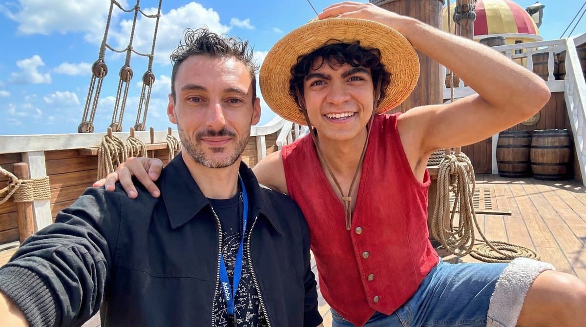 A super cool selfie with Luffy